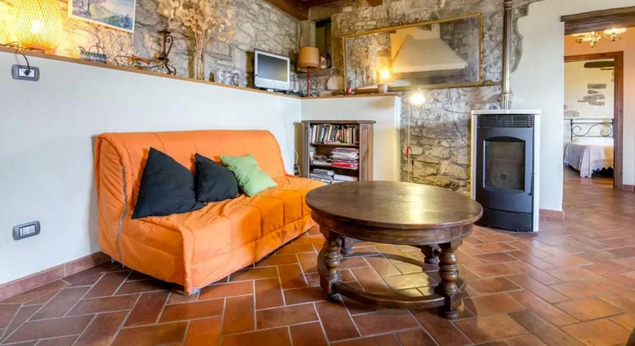 Casa Mazzocchi Vista Su Poppi Villa Exterior photo